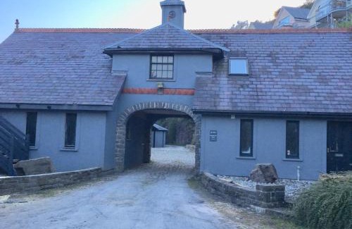 Pendine House | Beautiful Pendine Manor House in West Wales