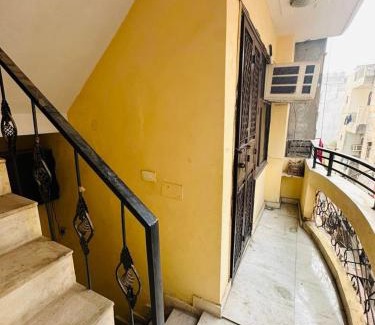 New Delhi Apartment | Beautiful Private 1BHK Apartment for all Occasions