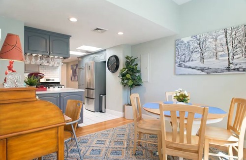 Brook Farm House | Beautiful, private and tranquil 2 bedroom historic Boston carriage house.
