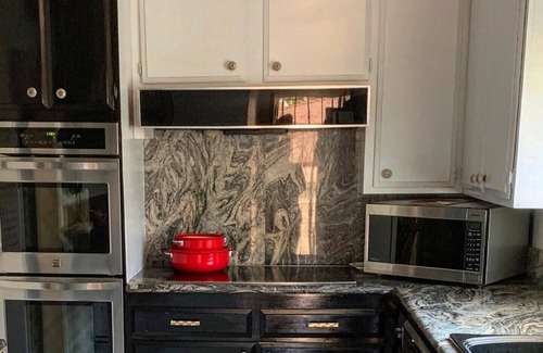 Los Angeles House | Beautiful private residence in quiet neighborhood. 5 mins. from SoFi Stadium