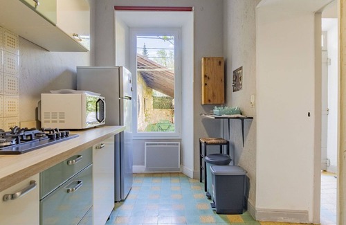 Oppede House | Beautiful private villa for 4 people with TV and patio