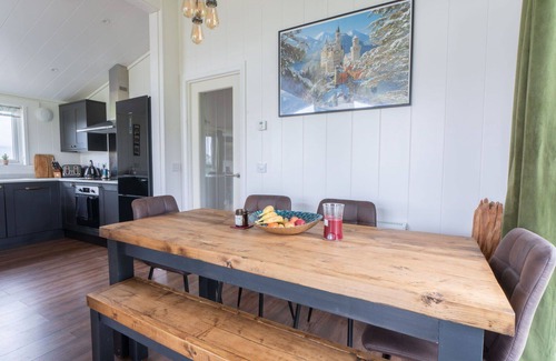 Kinross House | Beautiful private villa for 6 people with WIFI, TV and balcony