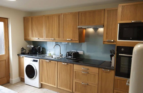 Drumnadrochit House | Beautiful private villa for 6 people with WIFI, TV and patio