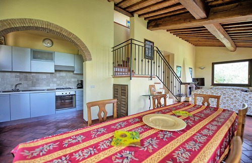 Lucignano Villa | Beautiful private villa for 12 people with WIFI, A/C, private pool, TV, patio and panoramic view