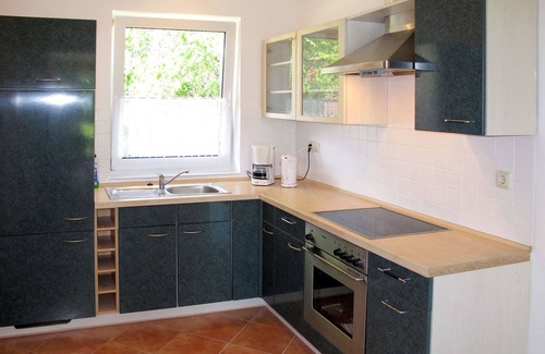 Neu Poserin House | Beautiful private villa for 6 guests with TV, terrace and pets allowed