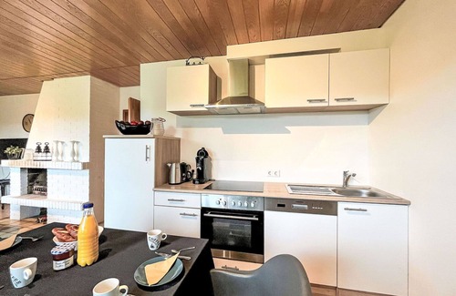 Hausen House | Beautiful private villa for 8 people with WIFI, TV, terrace and pets allowed