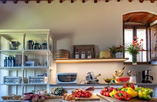 Rapale Villa | Beautiful private villa for 20 guests with sauna, WIFI, private pool, TV and panoramic view