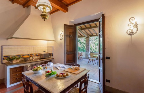 Vicchio Villa | Beautiful private villa for 20 people with sauna, WIFI, private pool, TV, patio and panoramic view