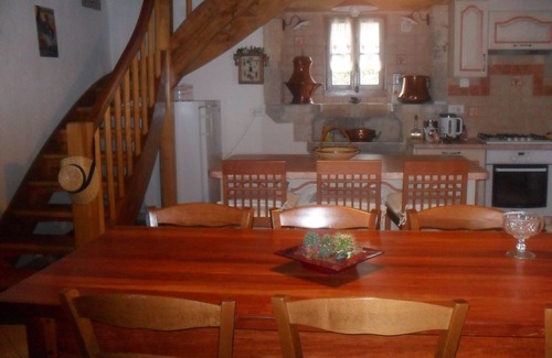 Caylus House | Beautiful Quercy house in the middle of a garden
