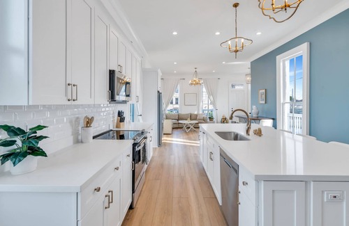 Faubourg Marigny House | Beautiful Renovated Historic Home with private courtyard, 4 blocks to FQ