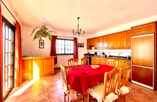 Isora Cottage | Beautiful rural house in the town of Los Llanillos with divine views