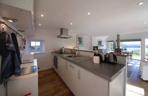 Loch Tay House | Beautiful Sky Cottage overlooking Loch Tay