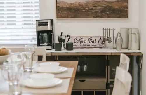 East Los Angeles Apartment | Beautiful Spacious Apartment Near Downtown LA