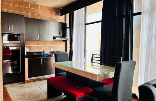 Balcones de Loma Linda Apartment | Beautiful Suite on Malecón with ocean views!