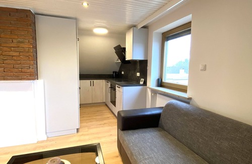 Haunstetten-Sud Apartment | Beautiful top floor apartment with loft character