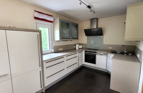 Unterwellenborn House | Beautiful vacation home with a view of the countryside and close to the outdoor pool