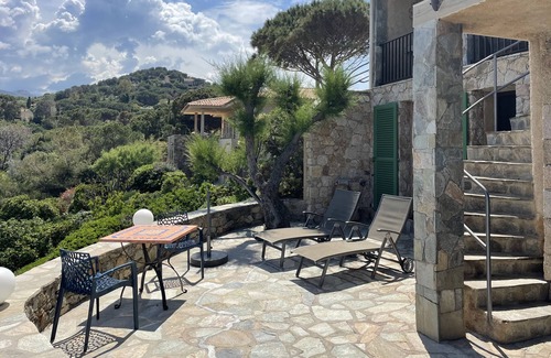 Marine de Davia House | Beautiful vacation home by the sea with direct access to the sea, near Ile Rousse