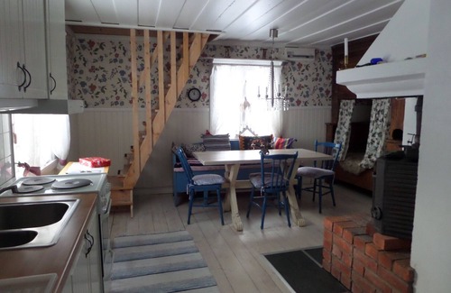 Gallo Ski Chalet | Beautiful vacation home with lake view on a country estate