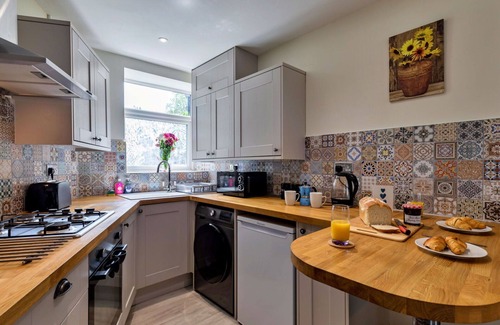 New Mills House | Beautiful villa for 2 people with WIFI and pets allowed