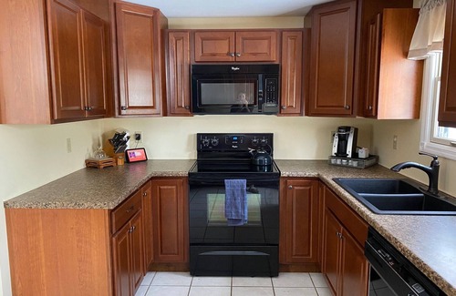 Blossvale House | ~BEAUTIFUL WATERFRONT HOME, SYLVAN BEACH~