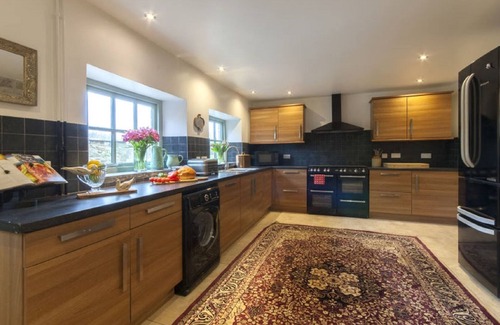 Tan-y-groes House | Beautifuly restored Coach House & Granary set in the grounds of Glaneirw Mansion