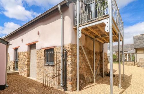 Okehampton House | Becket's Barn