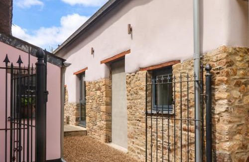 Okehampton House | Becket's Barn