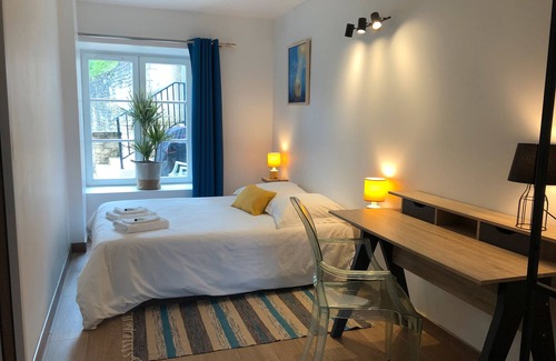 Rollainville Bed & Breakfast | Bed and Breakfast 'Double' with Shared Terrace, Private Garden and Wi-Fi
