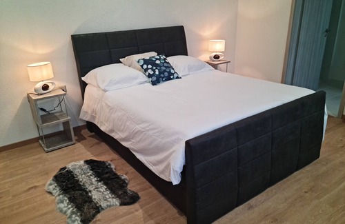 Porrentruy House | Bed and breakfast PORRENTRUY Chateau view with shared spaces
