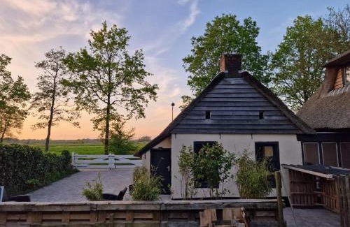 Ryptsjerk Apartment | Bed en stal 'Het Woudhuisje'