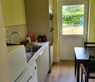 Taghmon Apartment | Beech Lodge,Garden Apartment
