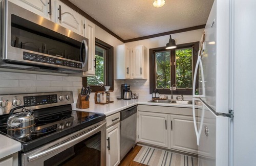 Beech Mountain Apartment | Beech Retreat - Private Cabin