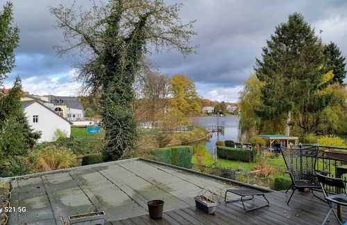 Schlangenluch Apartment | Bele floor with a beautiful lake view