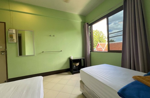 Chana Songkhram House | Bella Bella House