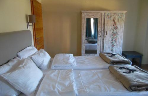 Kartitsch Bed & Breakfast | Bella Vista Lodge