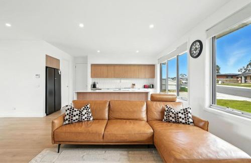 Austins Ferry House | Bella Vista Villa - A Serenity Escape in the North