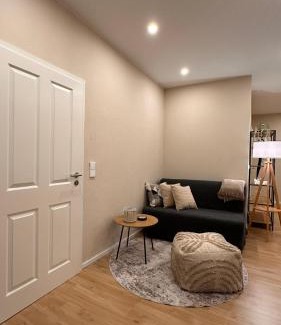 Ruckingen Apartment | Bellahomes, Aircondition, private Parking, Netflix, Airport 30 Minuten