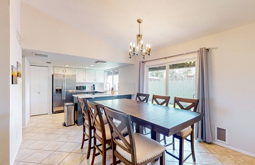 Bellair Townhouses House | Bellair townhome with golf course views, outdoor entertaining & fireplace
