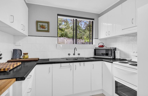 Eden Cabin | Bellbird Rise: Pet Friendly