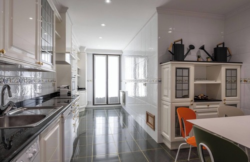 San Sebastian Centro Apartment | Belle Epoque on the Seafront. SPECIAL MEASURES