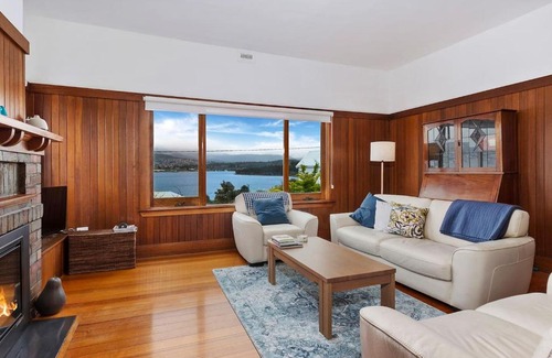 Bellerive House | Bellerive Bluff Magic - A Tranquil Panoramic Escape