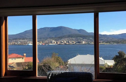 Bellerive House | Bellerive Bluff Magic A Tranquil Panoramic Escape