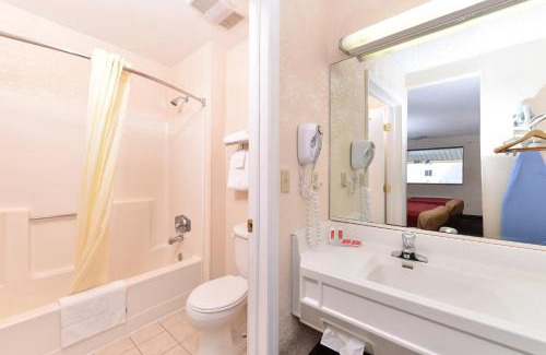 Bellmawr Hotel | Bellmawr Economy Inn Bellmawr-Philadelphia Area