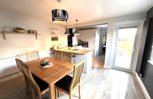 Bursledon House | Belmont House with City View