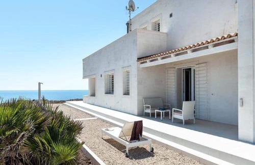 Portopalo di Capo Passero House | Belvilla by OYO Capo Passero Dieci