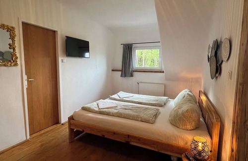 Finkenstein am Faaker See Bed & Breakfast | Bergbude