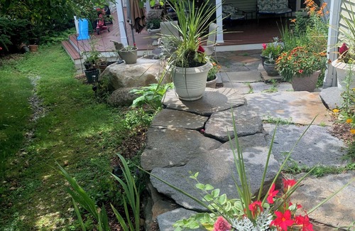 Hinsdale House | Berkshire Ashmere Lake lodging. Quiet room, Fantastic sunsets.