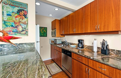 Lanikai House | BEST LOCATION , LANIKAI registration number W00530010-01 TMK 43005029 Licensed!