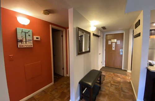 Downtown Park City Condo | BEST LOCATION Main St Town Lift Family Friendly Sleeps 6-8 Heated Pool & Hot Tub
