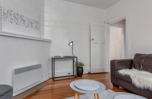 North Hobart House | Best on Letitia Central spacious stylish sleeps 6